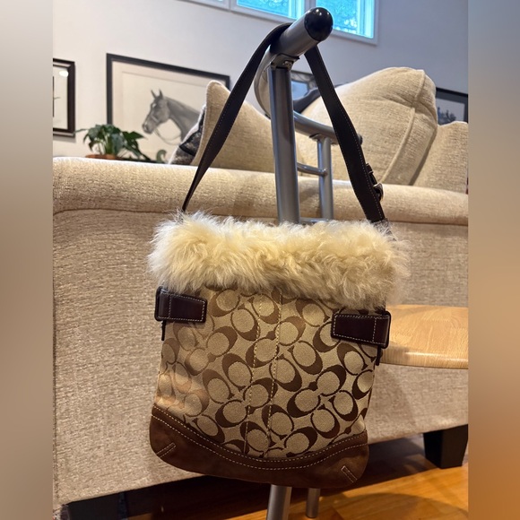 Vintage Coach Signature Shearling Duffle With Suede Bottom - Picture 6 of 17